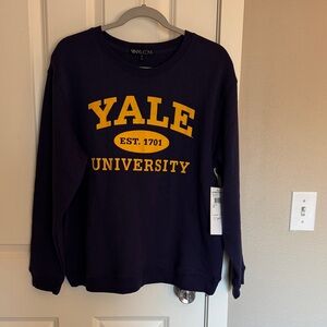 NWT’s Women’s Yale University Navy Sweatshirt